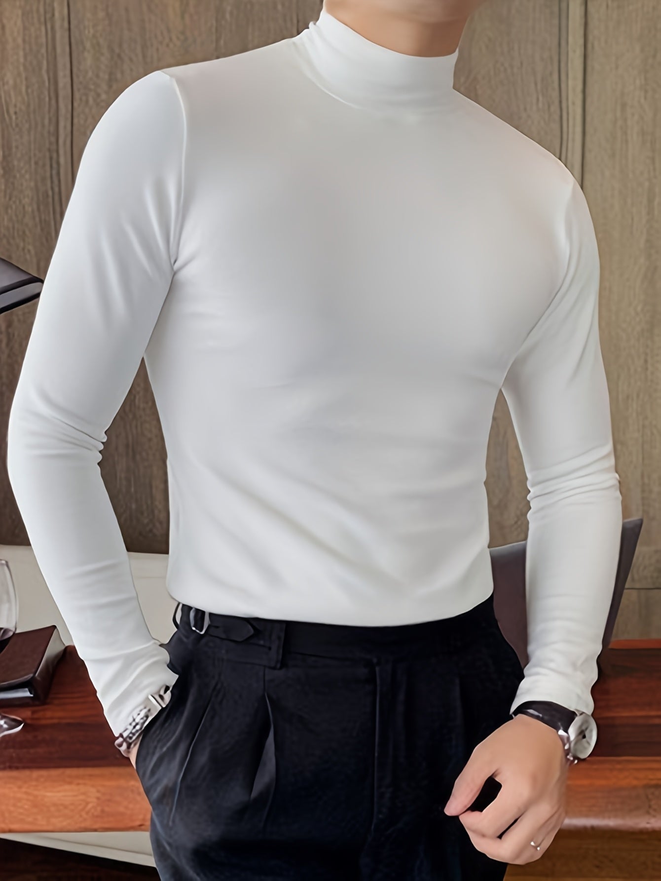Camiseta casual com gola alta, manga longa