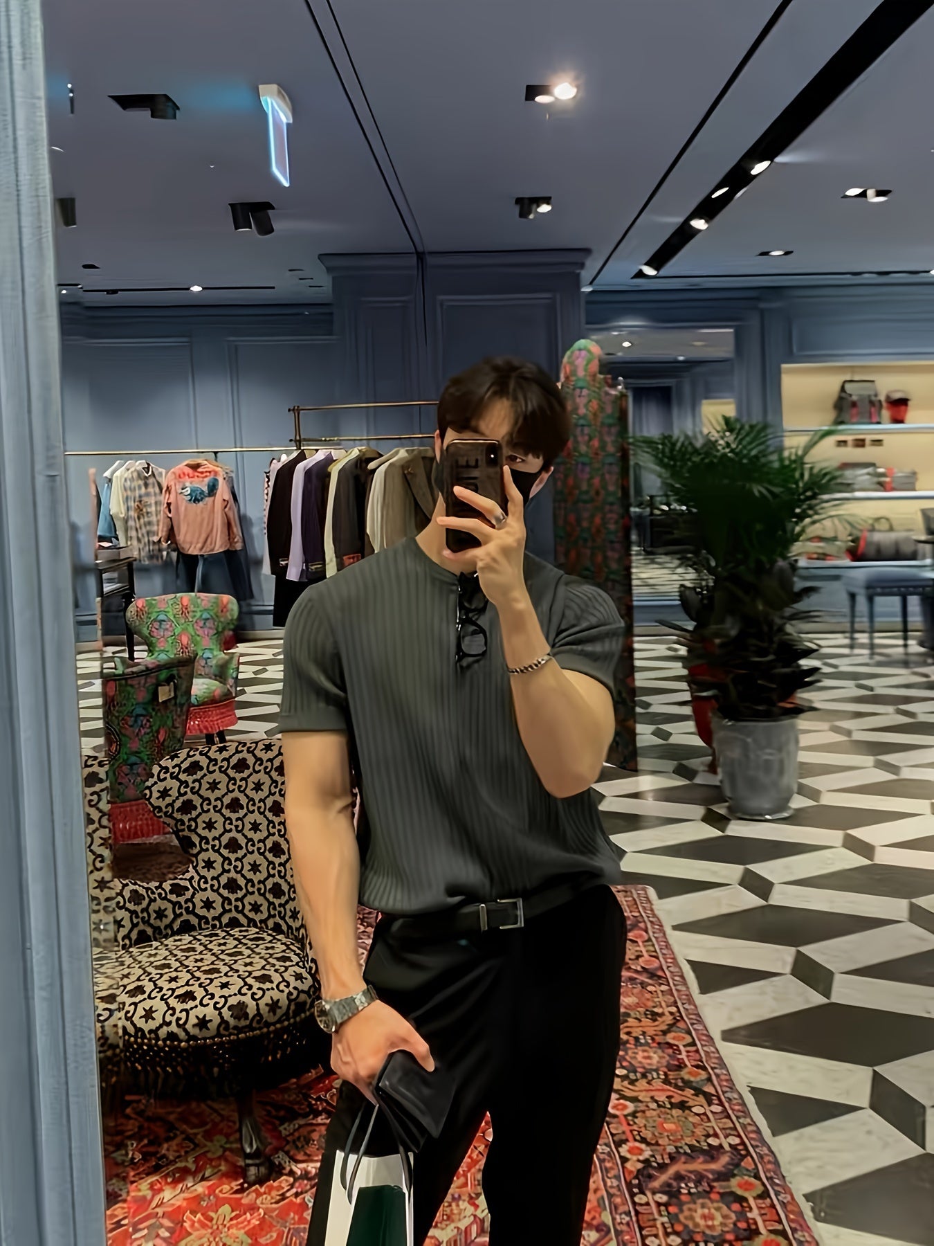 Camisa Suéter de malha masculino liso com gola redonda