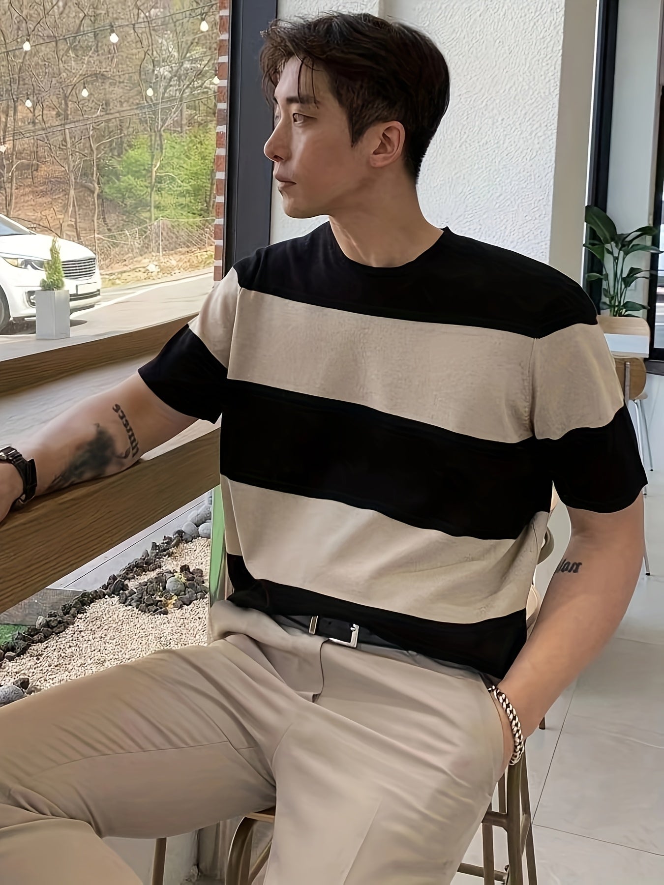 Camisa masculina de manga curta, leve, listrada e com blocos de cores