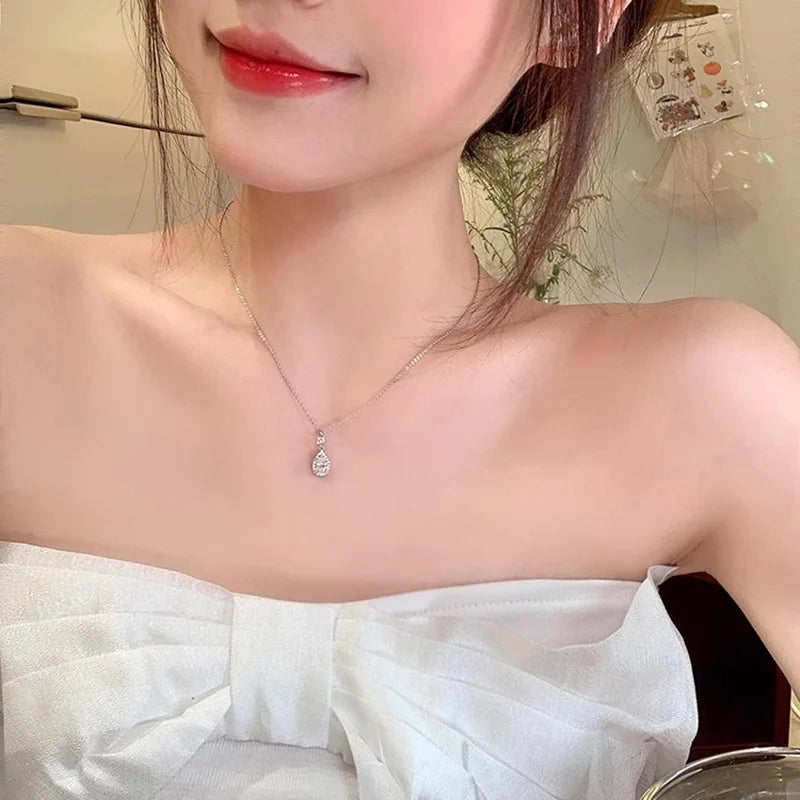 Colar gota d'água, elegante e luxuoso, de zircônias