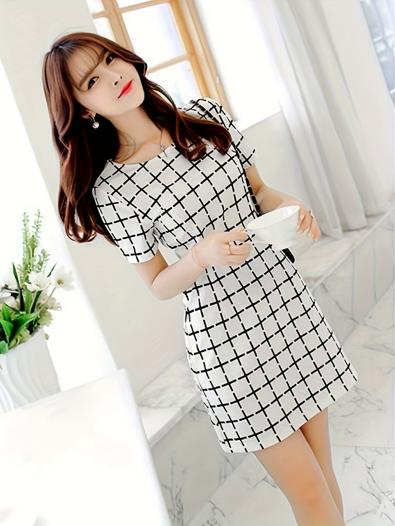Vestido longo de malha justo com manga curta e estampa xadrez
