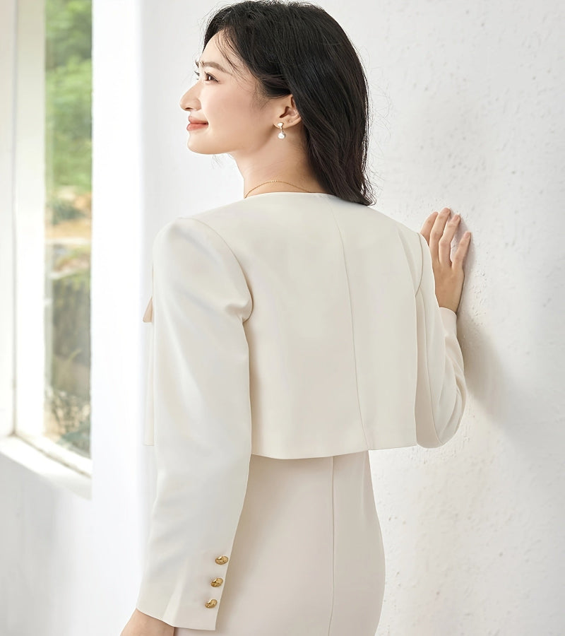 Look “Essência Urbana” – Casaco Leve de Abotoamento Simples com Bolsos de Aba