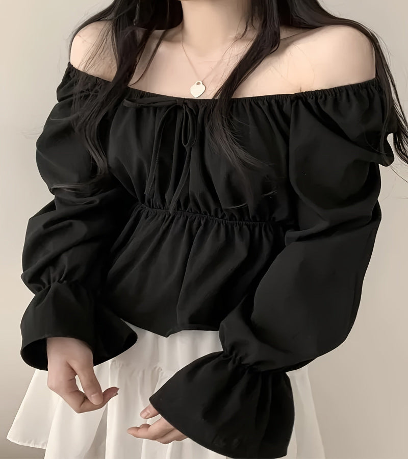 Camisa Solta de Ombro Caído com Cintura Marcada e Mangas Sino com Babados – Sofisticação e Leveza no Estilo Coreano