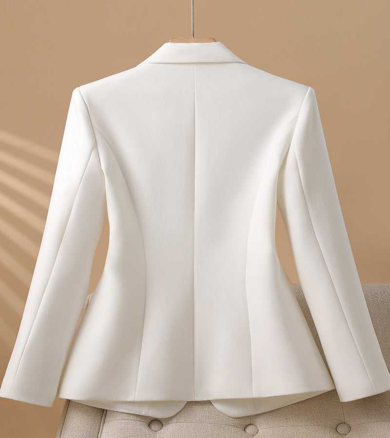 Terno Feminino de Manga Longa – Elegância Atemporal em Corte Clássico