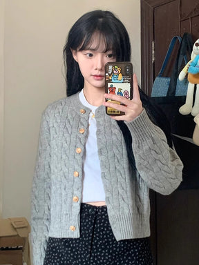 Cardigan Vintage Feminino Tricotado com Botões - Look Elegância de Outono
