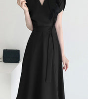 Vestido Elegante com Decote em V e Linha A