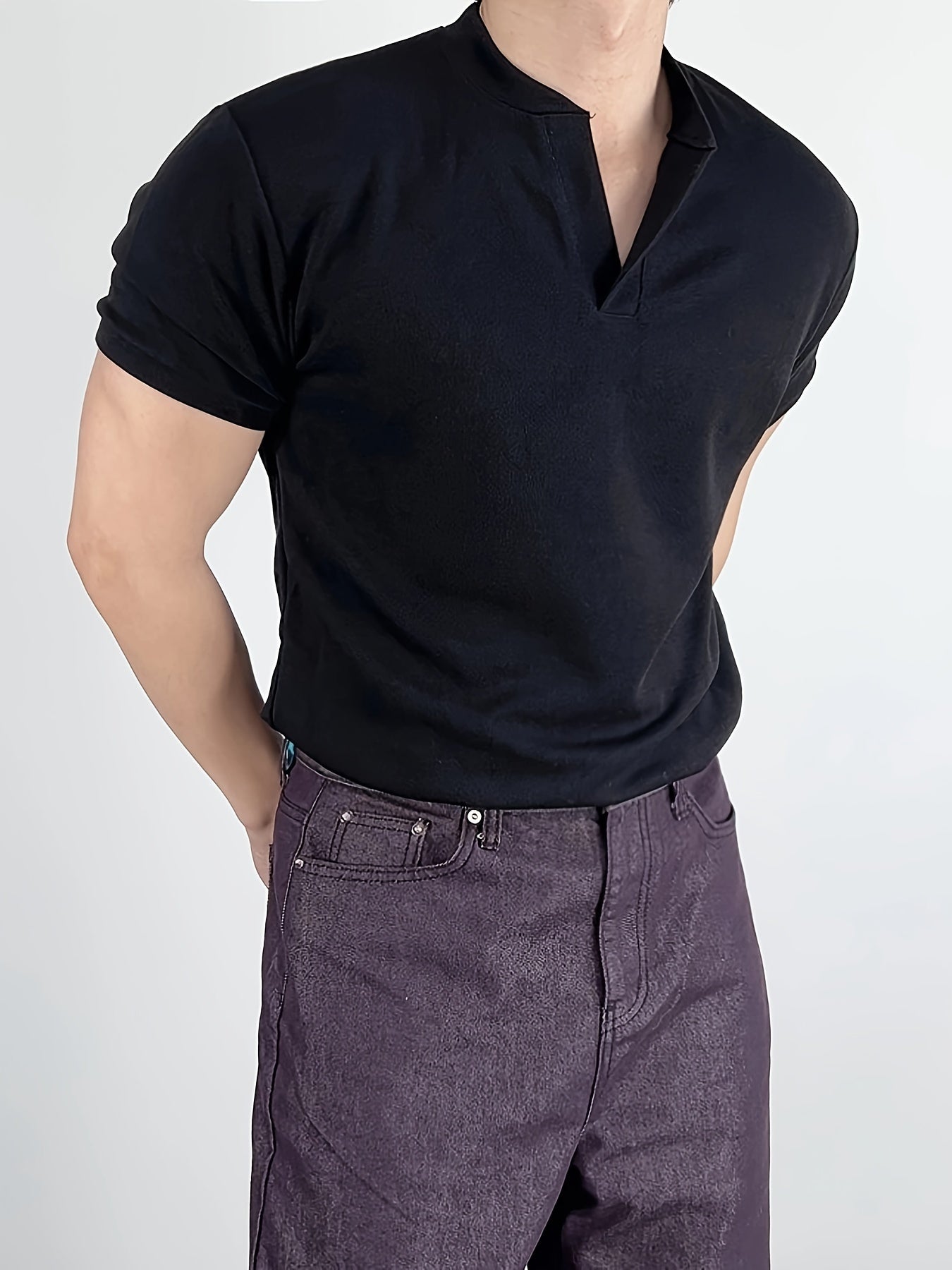 Camisa masculina com decote em V Ultra-Dry