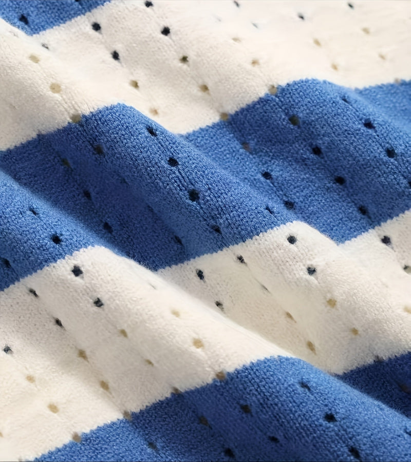 Camisa Casual Listrada com Gola Redonda e Manga Curta