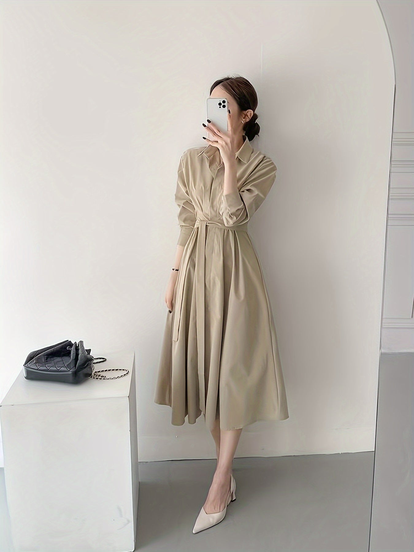 Vestido midi elegante, vestido de poliéster com lapela e gola justa e cinto para primavera