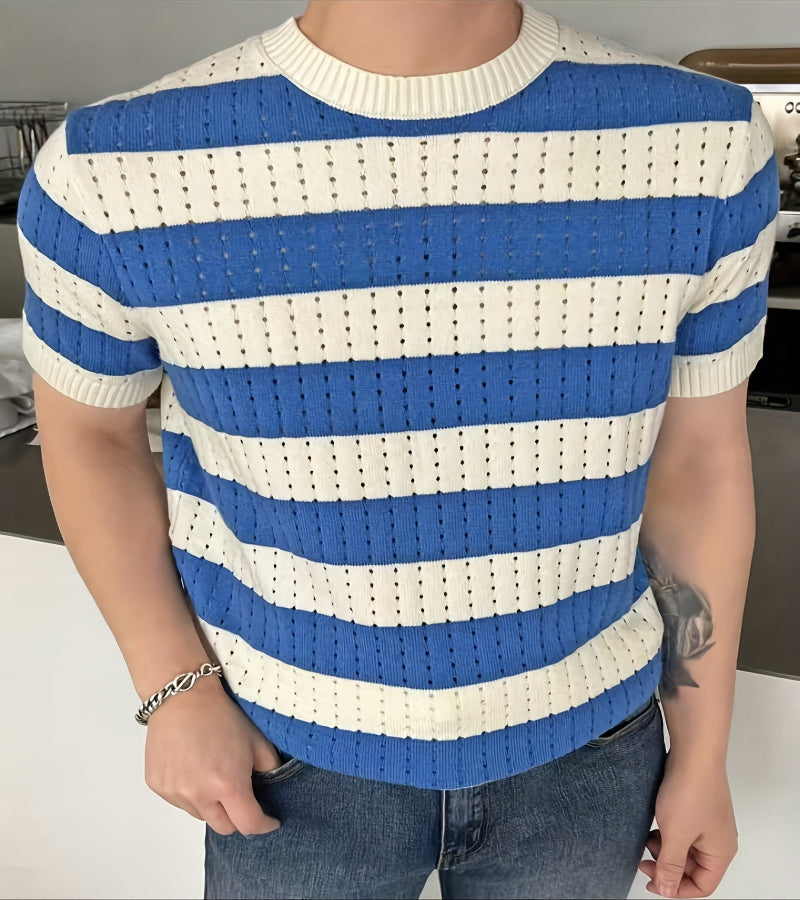 Camisa casual listrado, gola redonda, manga curta