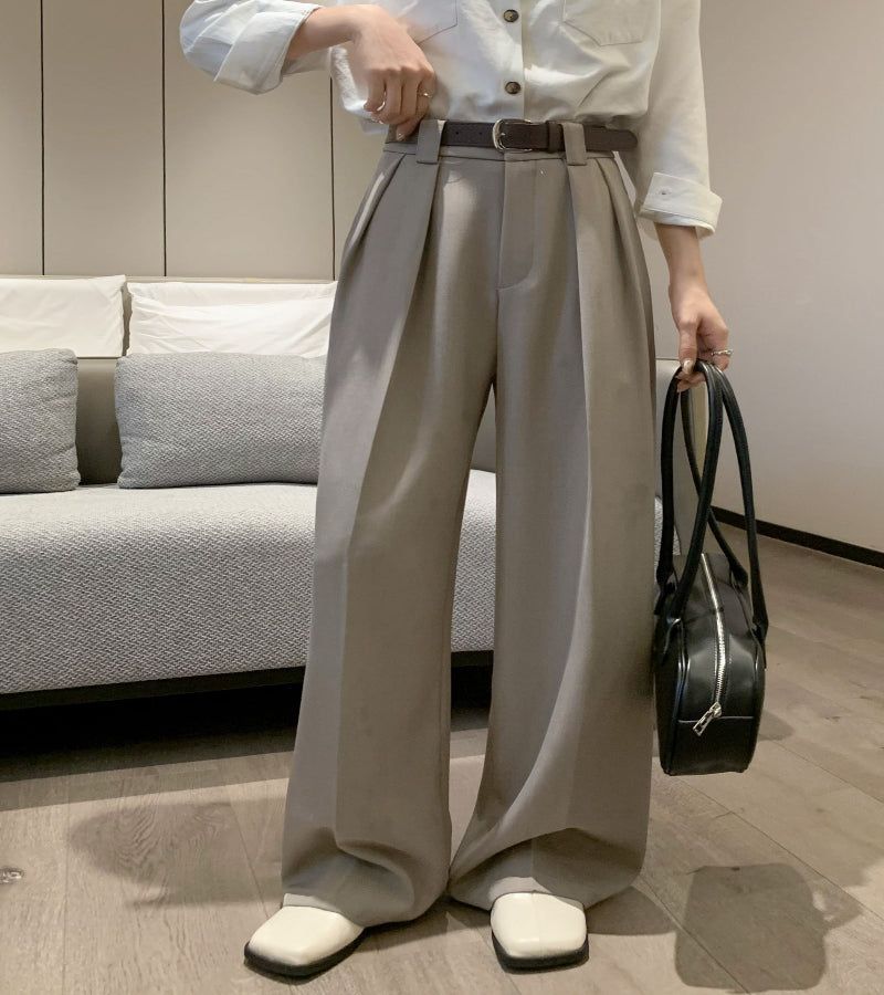 CALÇA CINTURA ALTA COM RECORTE EVASÊ - LOOK “LINHA REFINADA"