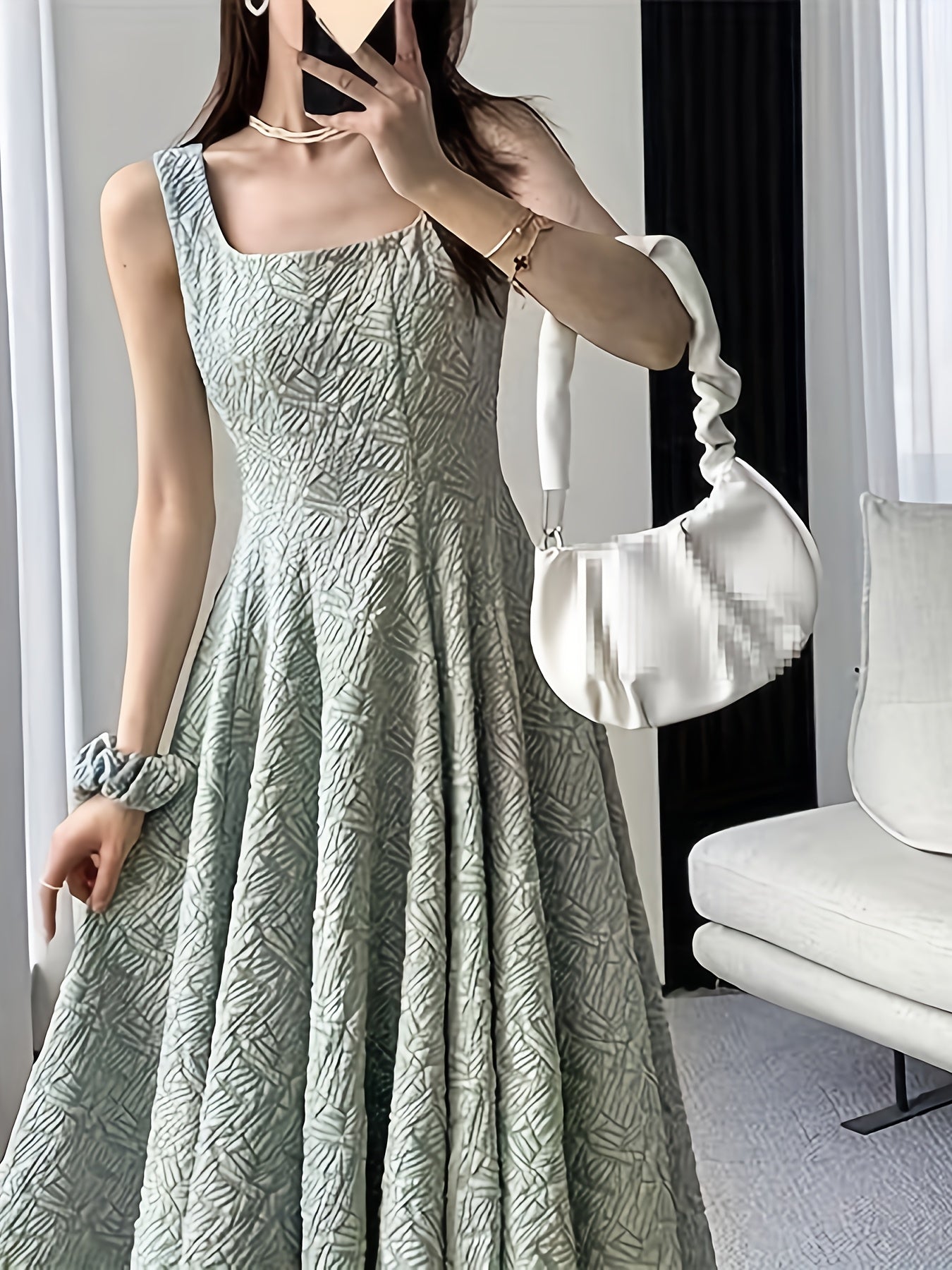 Vestido Elegante de Poliéster com Gola Quadrada
