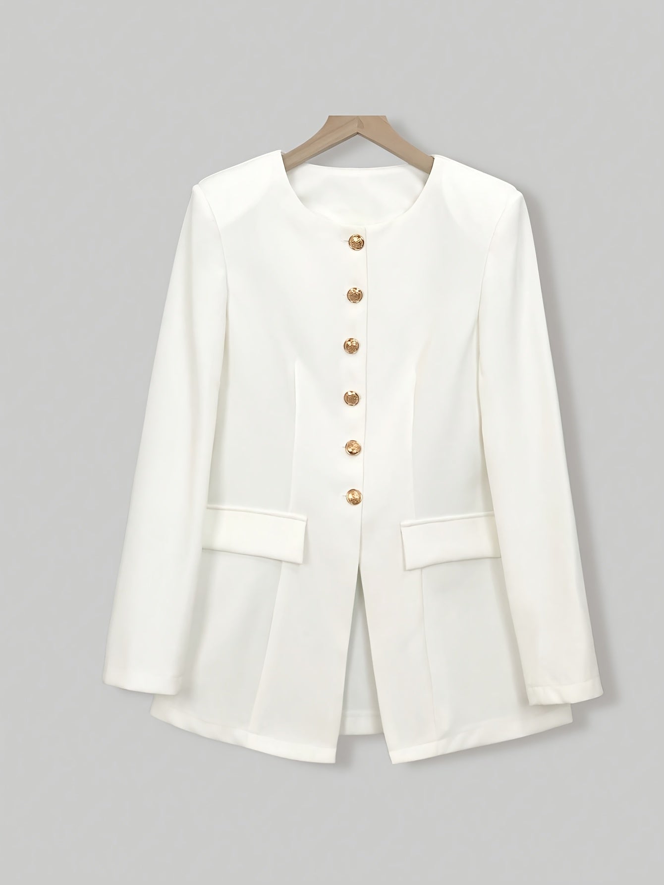 Blazer elegante  de abotoamento com botões dourados - corte justo