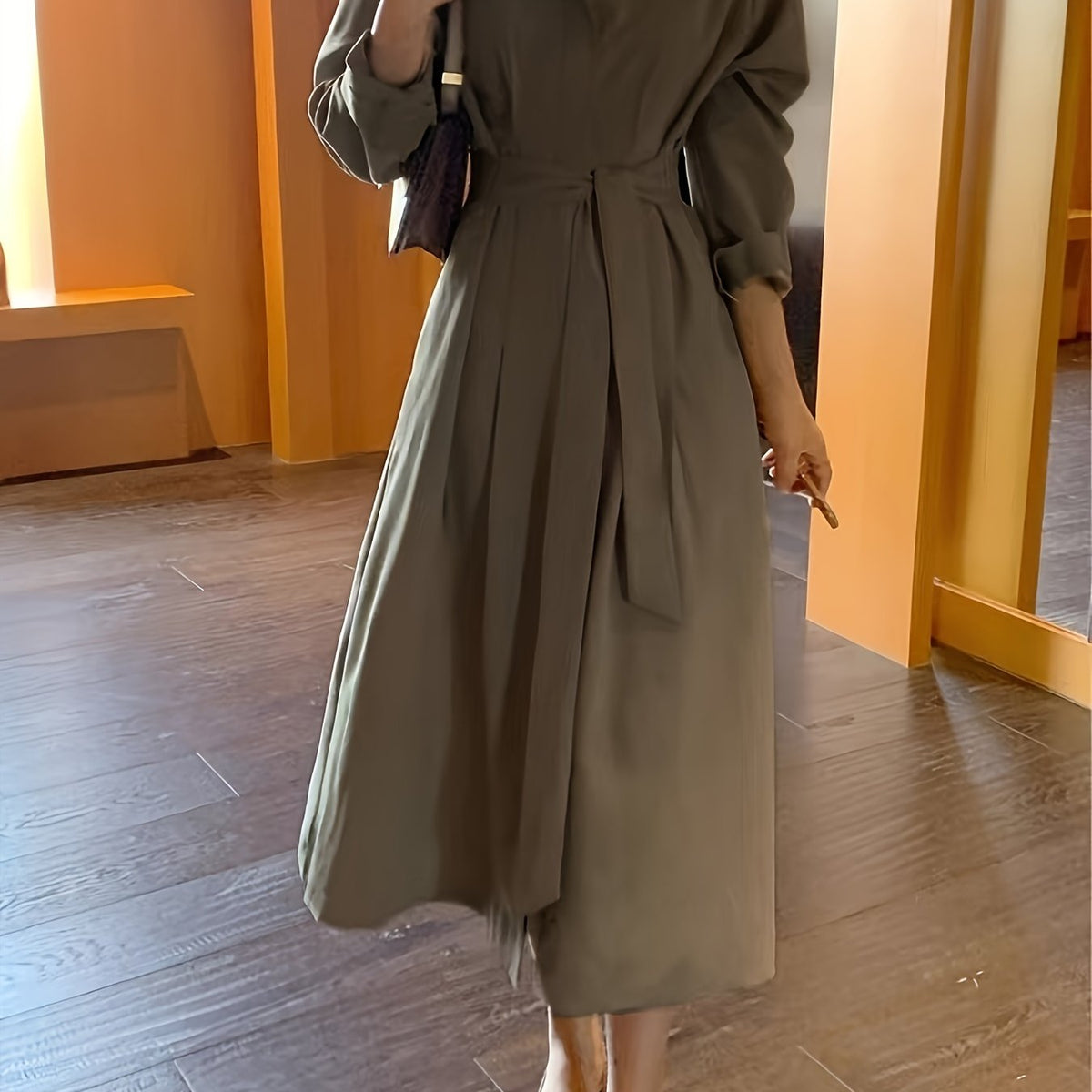 Vestido midi elegante, vestido de poliéster com lapela e gola justa e cinto para primavera