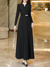 Vestido de manga comprida com decote em V, corte slim, cintura justa
