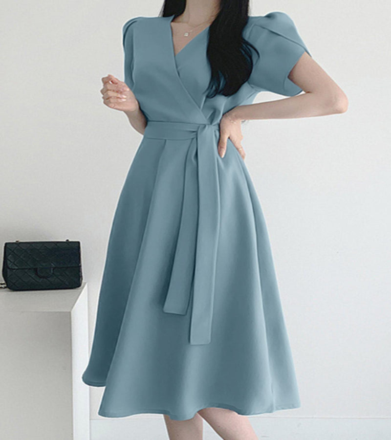 Vestido Elegante com Decote em V e Linha A