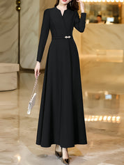 Vestido de manga comprida com decote em V, corte slim, cintura justa