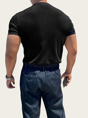 Camisa masculina com decote em V Ultra-Dry