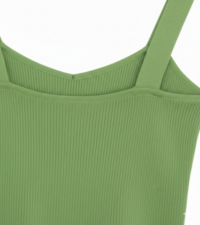 Look "Meu Demônio Favorito" - Cardigan + cropped em tricô