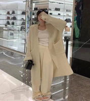 Cardigã Longo em Malha com Bolsos