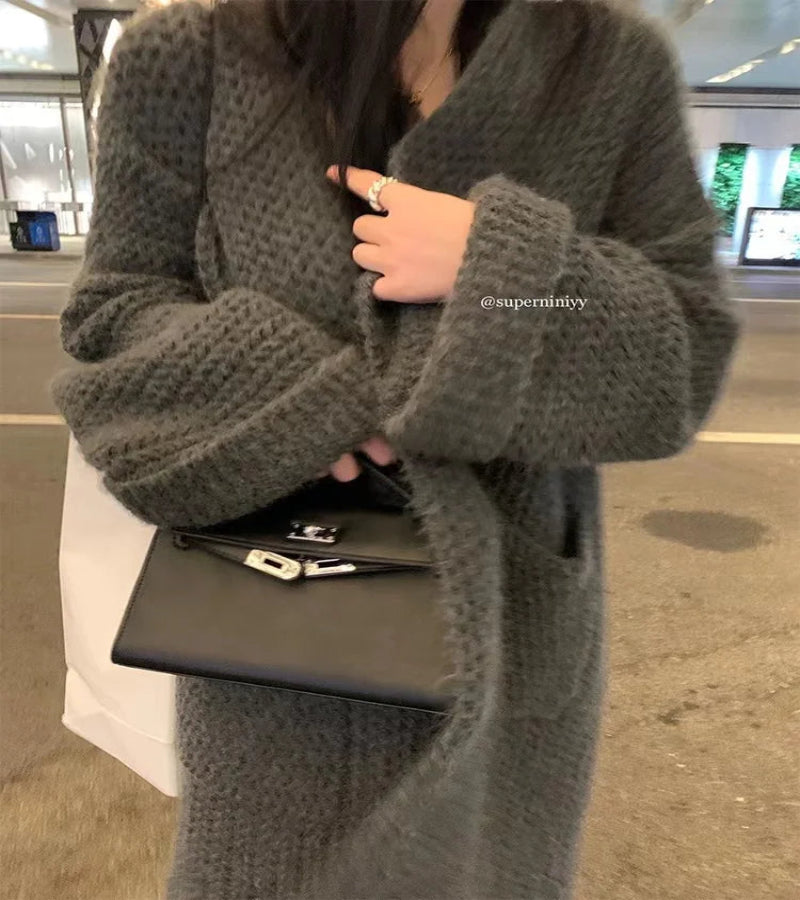 Cardigã Longo em Malha com Bolsos