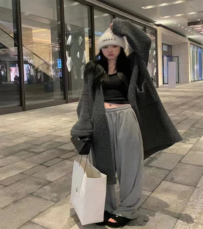 Cardigã Longo em Malha com Bolsos