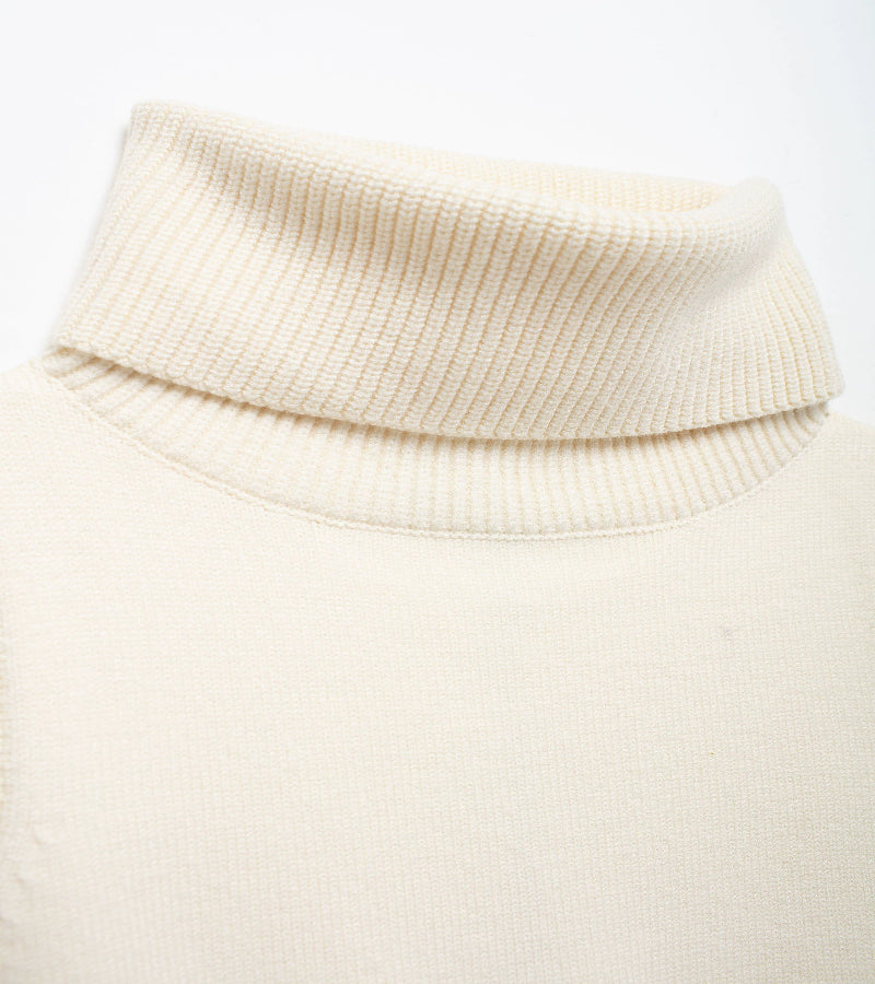 Look Garota Forte Bong-soon – Colete Curto Tricotado com Gola Alta