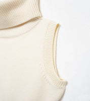 Look Garota Forte Bong-soon – Colete Curto Tricotado com Gola Alta