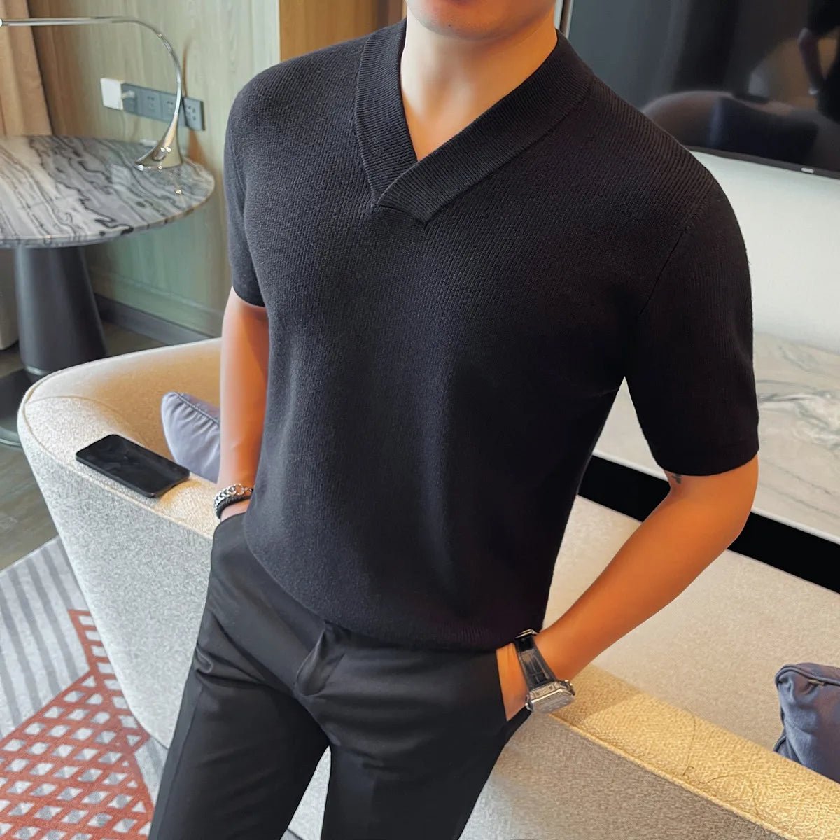 Suéter Masculino Grosso com Decote em V, Manga Curta, Cor Sólida, Tricô Casual Slim Fit, Versátil, 4XL - Coleção 2026