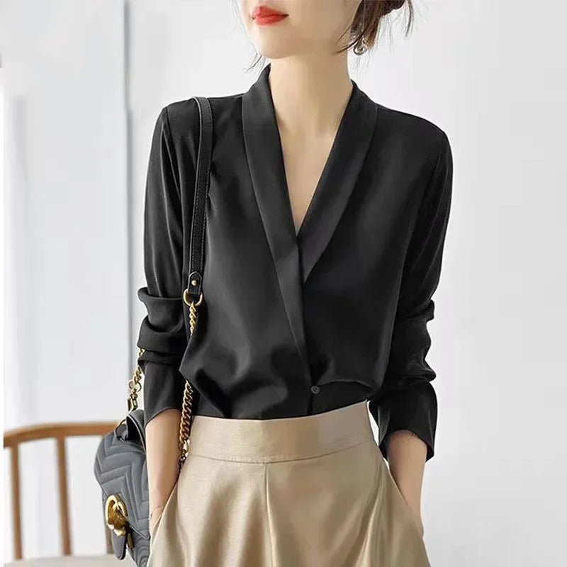 Blusa elegante em seda cetim