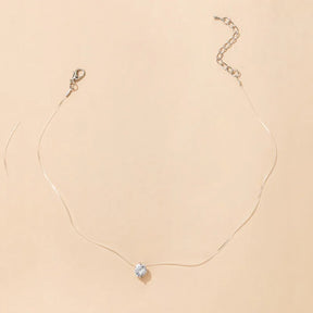 Colar Amor Invisível – Pingente de Cristal em Linha Transparente