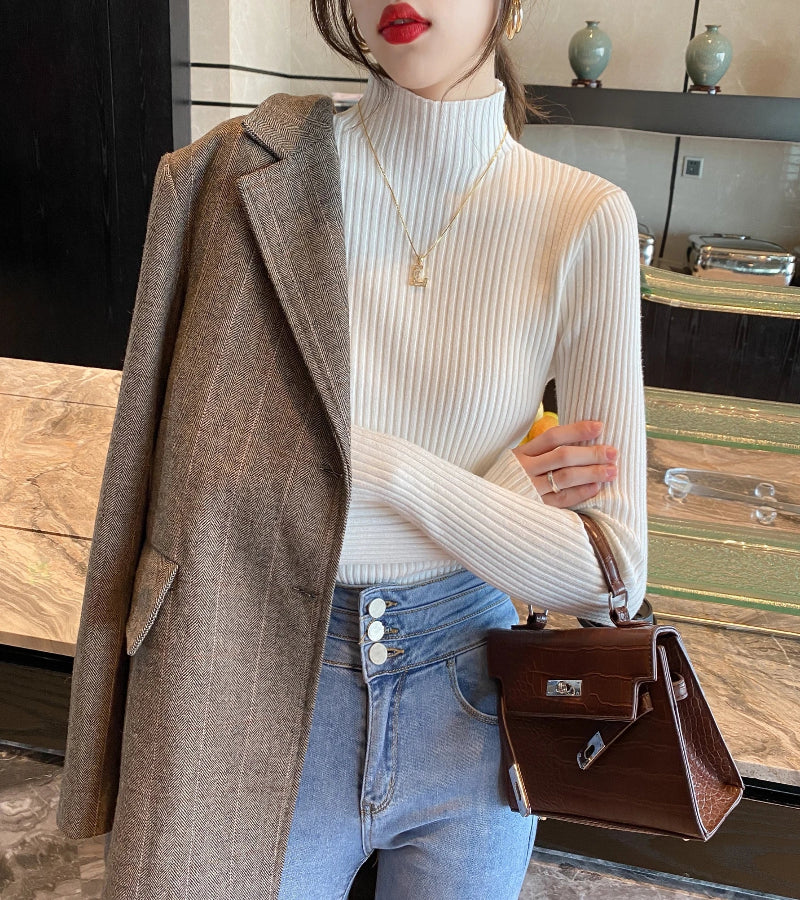SUÉTER DE INVERNO COM GOLA FALSA - LOOK “ENTRE ESTAÇÕES”