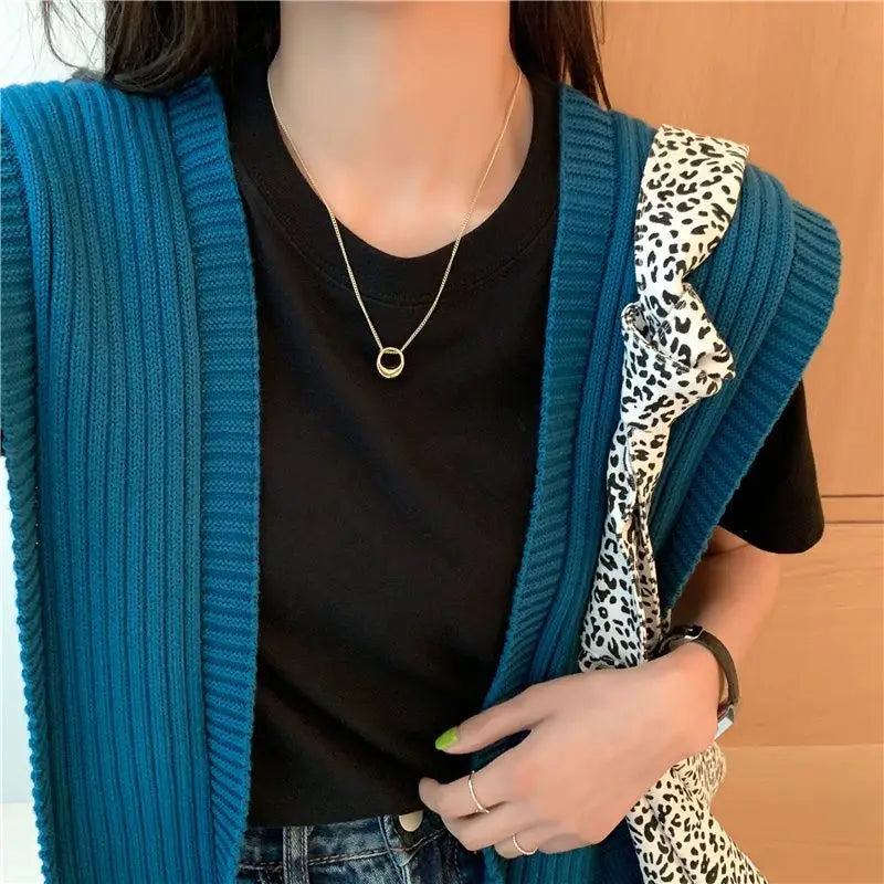 Camiseta feminina de manga curta de algodão, gola redonda