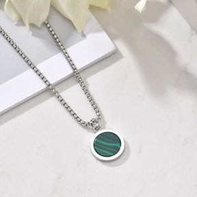 Colar com pingente verde de aço inoxidável