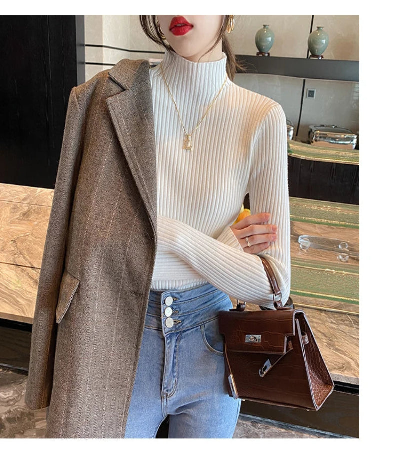 SUÉTER DE INVERNO COM GOLA FALSA - LOOK “ENTRE ESTAÇÕES”