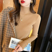 SUÉTER DE INVERNO COM GOLA FALSA - LOOK “ENTRE ESTAÇÕES”