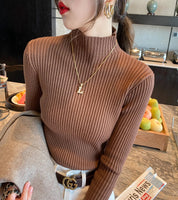 SUÉTER DE INVERNO COM GOLA FALSA - LOOK “ENTRE ESTAÇÕES”