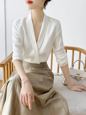 Blusa elegante em seda cetim