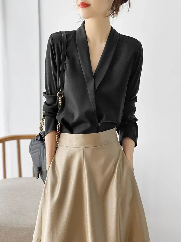 Blusa elegante em seda cetim