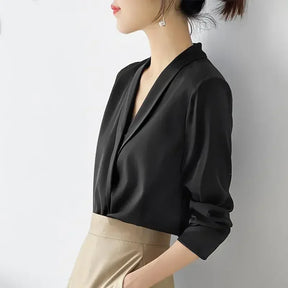 Blusa elegante em seda cetim