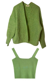 Look "Meu Demônio Favorito" - Cardigan + cropped em tricô