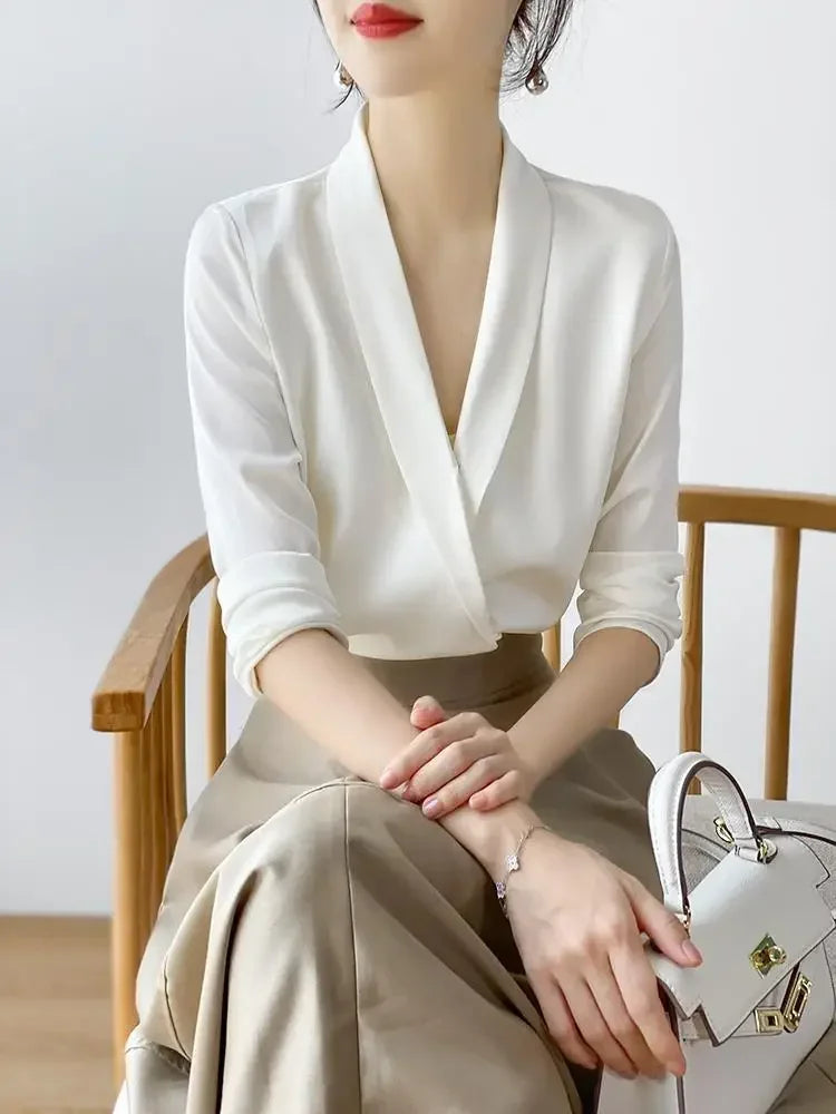 Blusa elegante em seda cetim