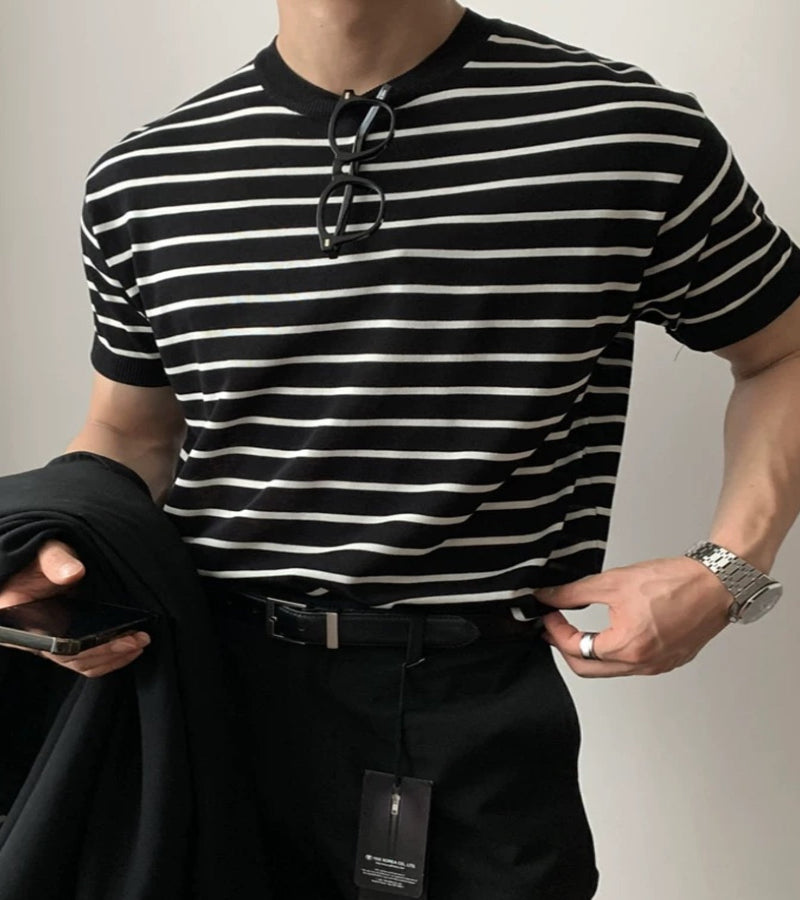 Camiseta masculina clássica listrada de malha - gola redonda