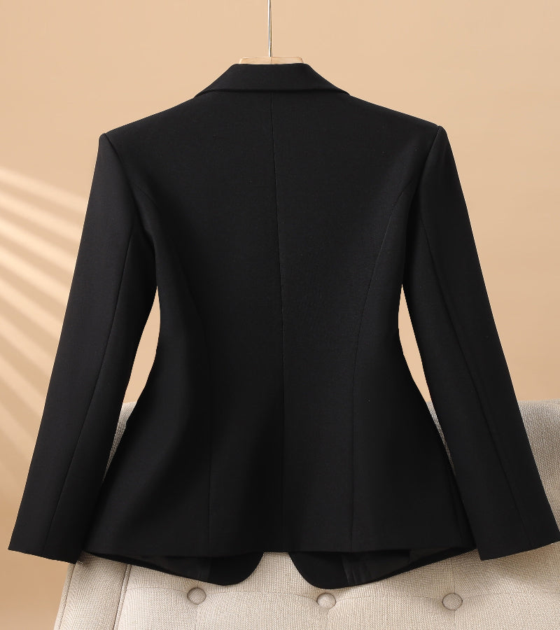 Terno Feminino de Manga Longa – Elegância Atemporal em Corte Clássico