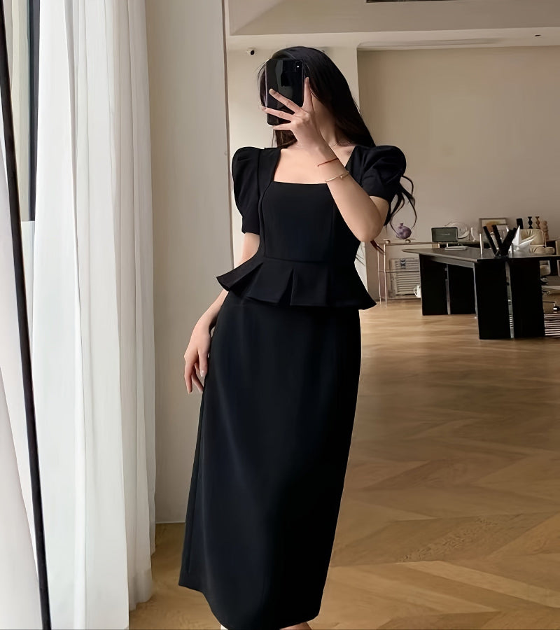Vestido elegante justo com decote quadrado,  cor sólida, tecido, com detalhe peplum