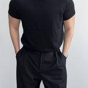 Camisa masculina de poliéster com gola redonda -  manga curta e cor sólida