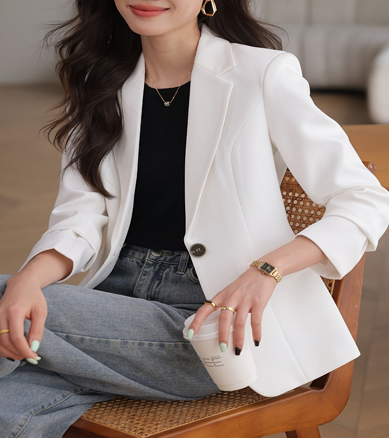 Terno Feminino de Manga Longa – Elegância Atemporal em Corte Clássico