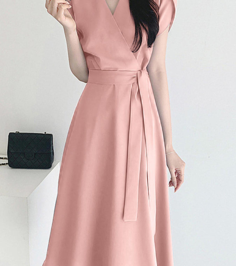 Vestido Elegante com Decote em V e Linha A