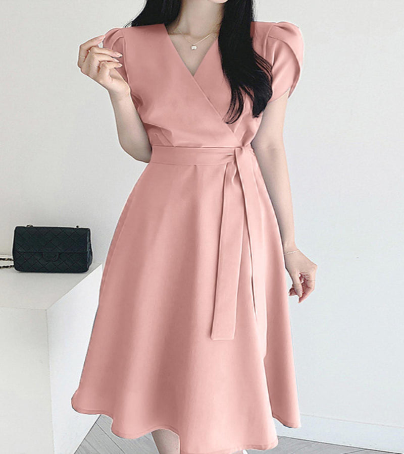 Vestido Elegante com Decote em V e Linha A