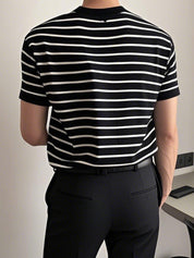Camisa masculina clássica listrada de malha - gola redonda